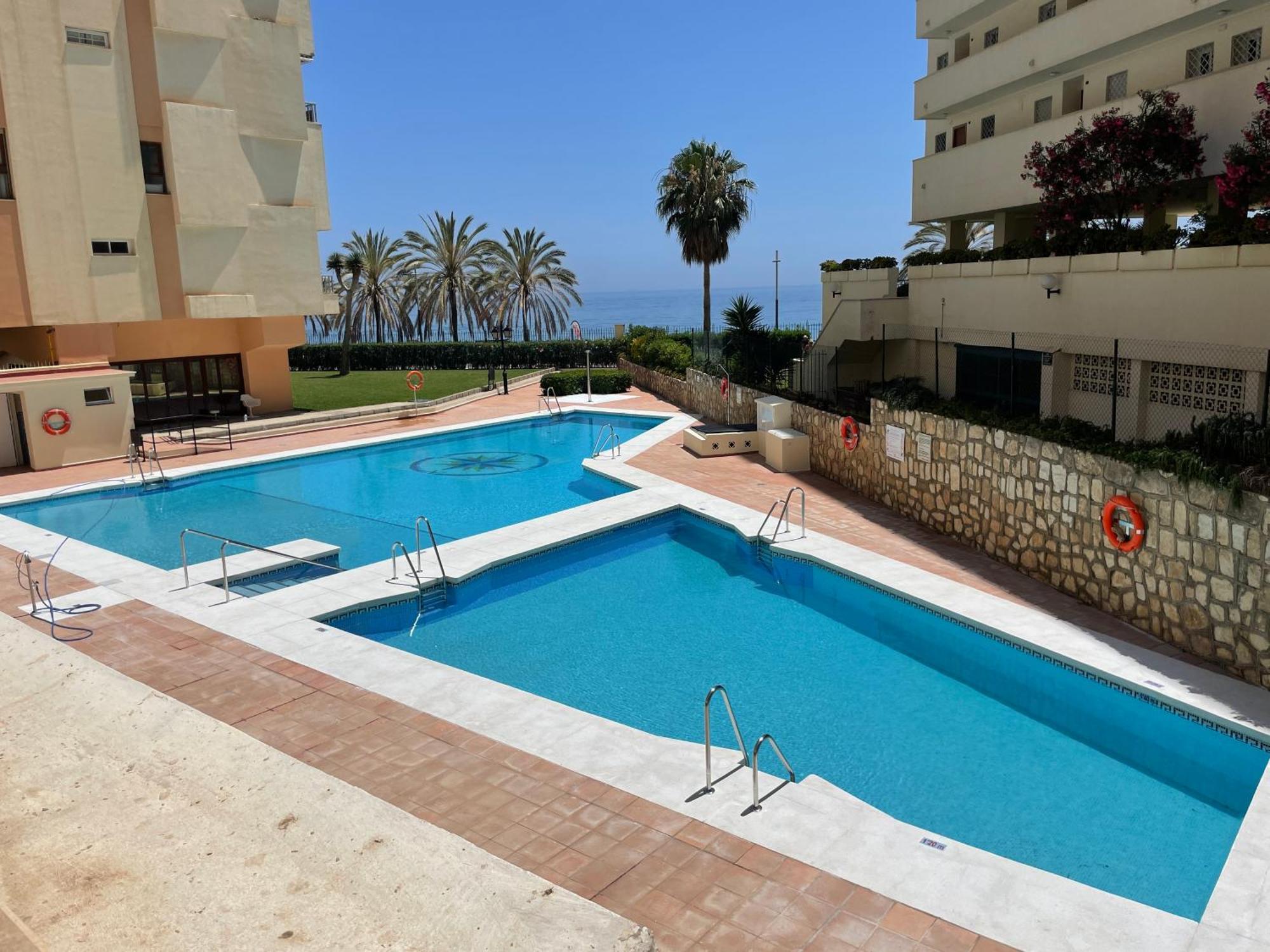 Loft 18 Beachfront Marbella Center 外观 照片